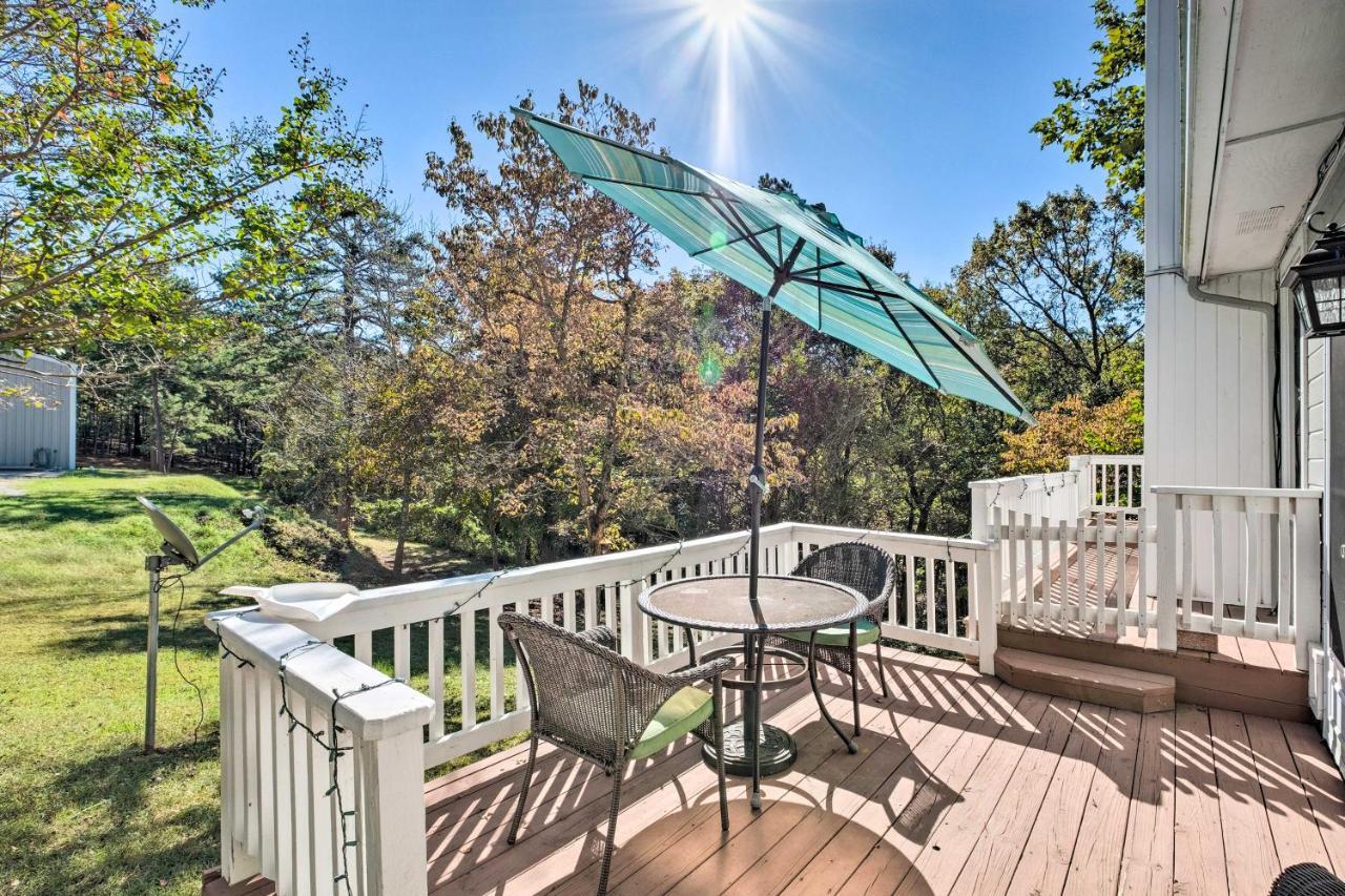 Beautiful Ozark Oasis With Deck Walk To Beaver Lake Rogers Esterno foto
