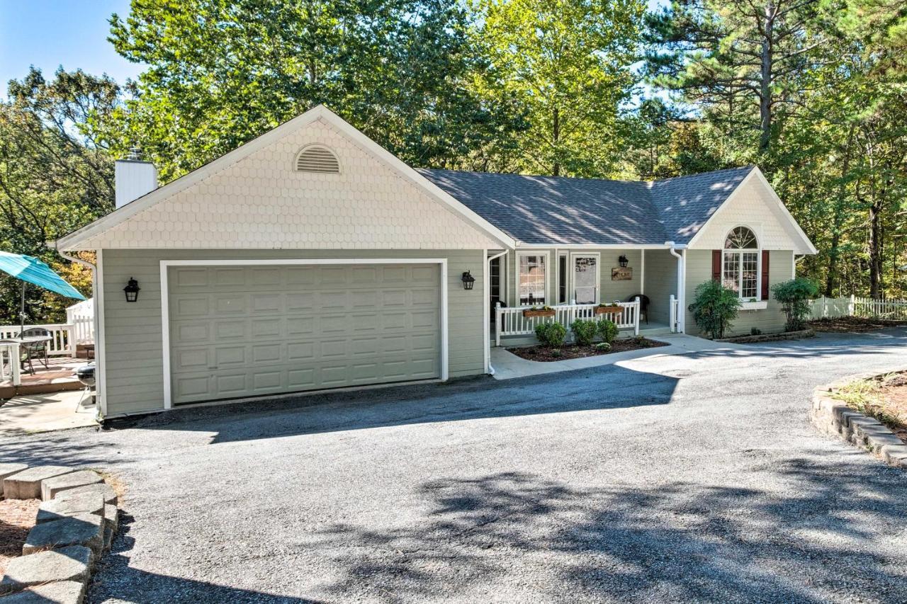 Beautiful Ozark Oasis With Deck Walk To Beaver Lake Rogers Esterno foto