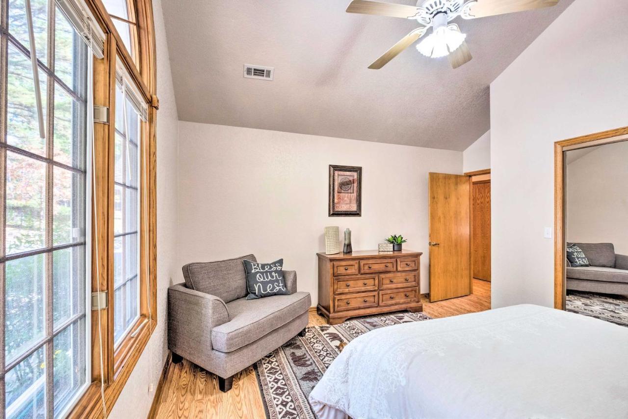 Beautiful Ozark Oasis With Deck Walk To Beaver Lake Rogers Esterno foto