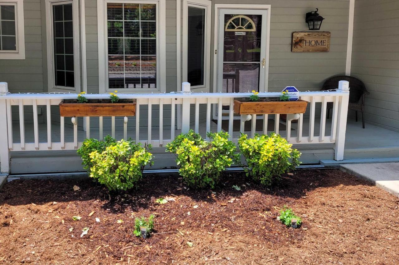 Beautiful Ozark Oasis With Deck Walk To Beaver Lake Rogers Esterno foto